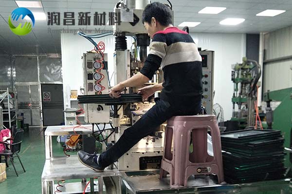 广东定制钨柱厂家