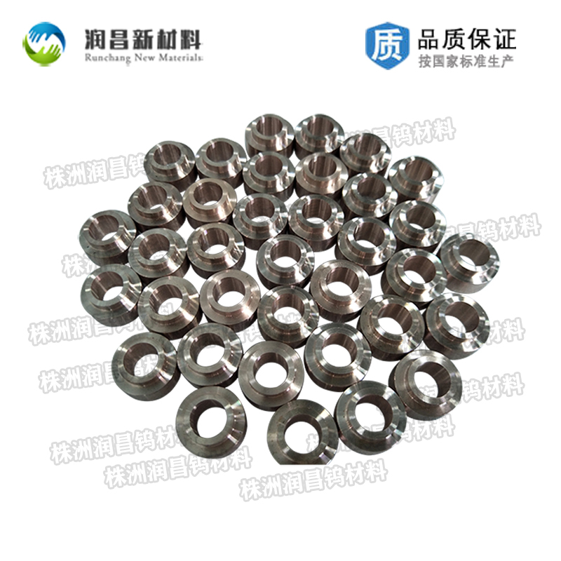 钨铜合金广泛用作高压、超液压开关和断路器的触头、保护环，电热墩粗砧块材料、自动埋弧焊导电咀、等离子切割机喷嘴，还用于电焊机、对焊机的焊头，滚焊轮，也用来制造封气卯电极和电火花电极，点焊、碰焊材料等。