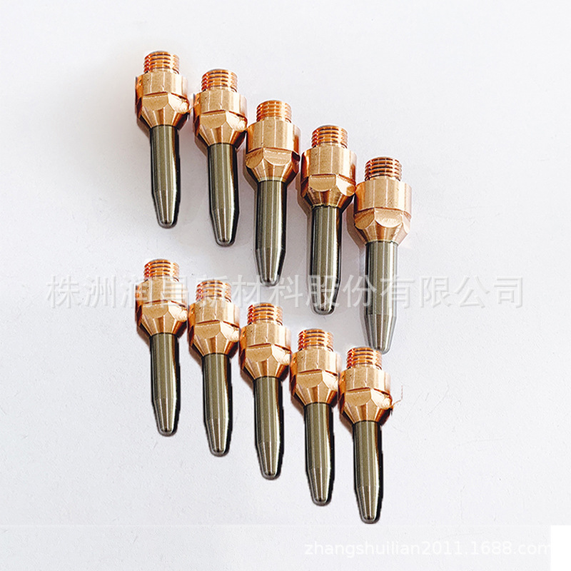 钨铜广泛用作高压，超液压开关和断路器的触头，保护环，用于电热墩粗砧块材料，自动埋弧焊导电咀，等离子切割机喷嘴，电焊机，对焊机的焊头，滚焊轮，封气卯电极和点火花电极,点焊，碰焊材料等。