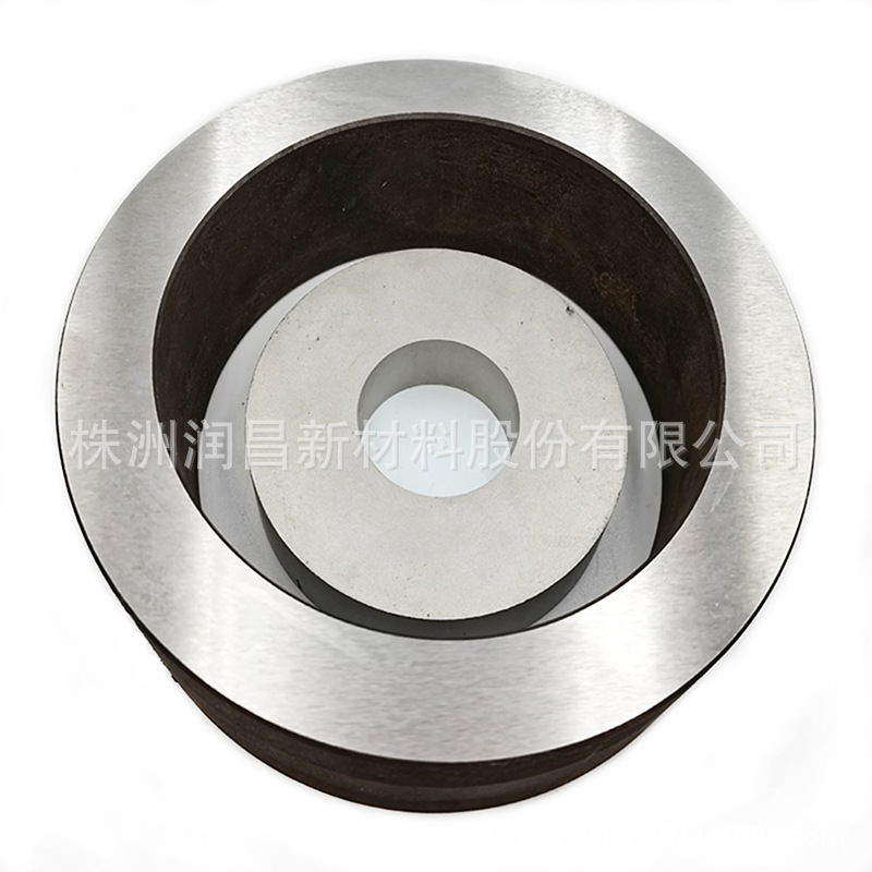 钨合金存储器——用于储存放射性物质的罐、箱等容器；准直器--用于**直线加速器和回旋加速器；