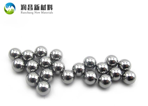 硬质合金球的硬度与耐磨性有何特点？